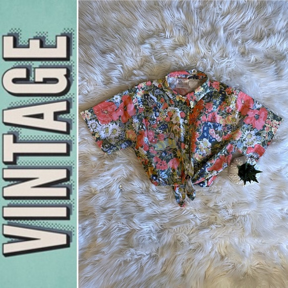Vintage Tops - Vintage Hawaiian Short sleeve Shirt